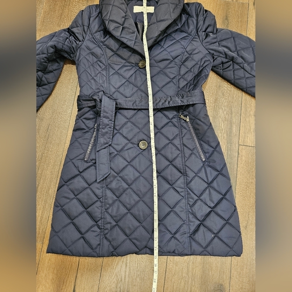 T Tahari Navy Quilted Belted Coat - Size S - Picture 14 of 16